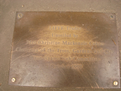 LIFFE trader statue plaque